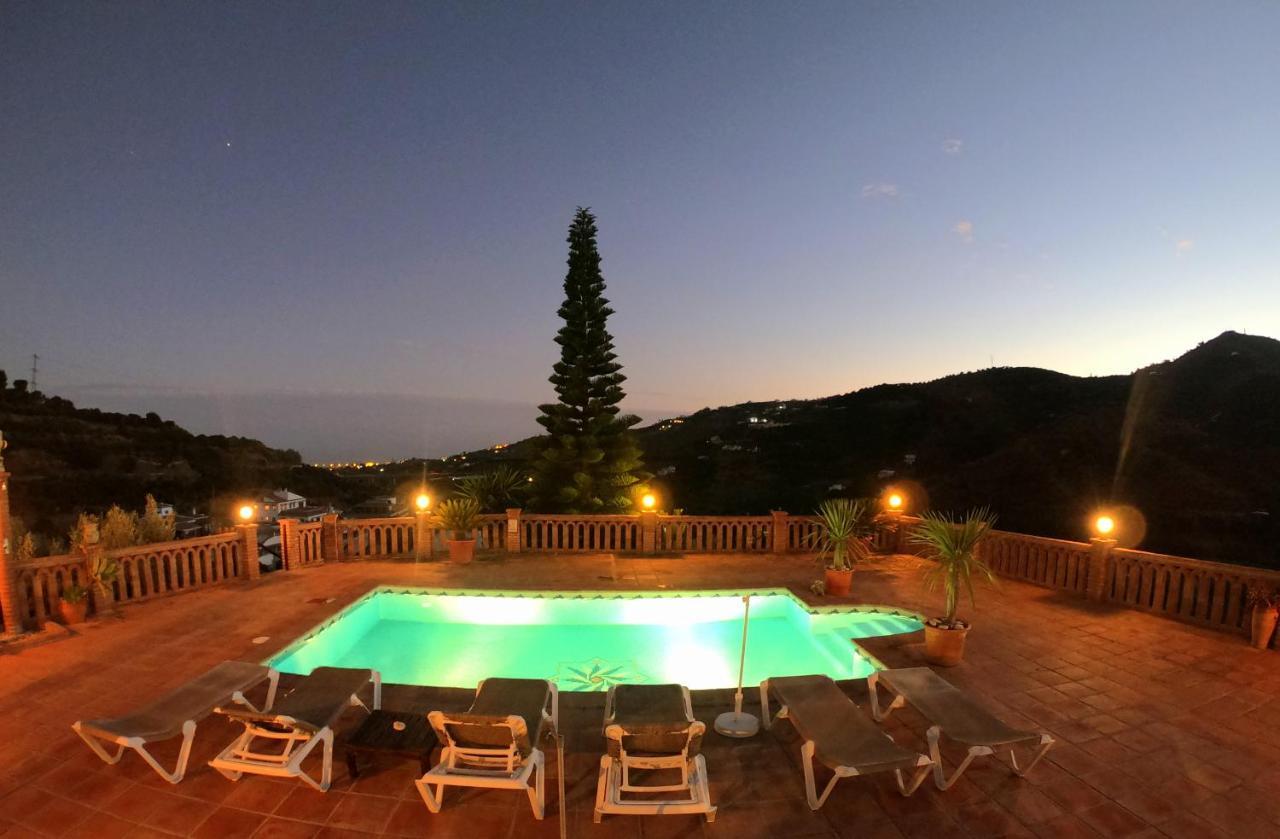 Villa Casa La Araucaria à Frigiliana Extérieur photo